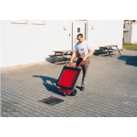 Transportni voziček za premične pokrove kanalizacije