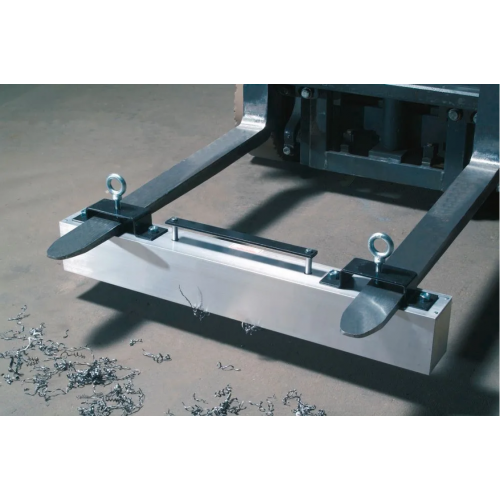 Magnetna metla kot priključek za viličar