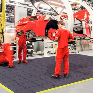 Podloga proti utrujenosti 0,9 x 0,9 m iz naravne gume, fleksibilni vtični sistem