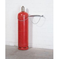 Stenski nosilec za plinsko jeklenko WH 320-S iz pocinkanega jekla, za 2 jeklenki z maks. premerom 320 mm