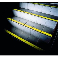 Nedrseči, samolepilni trakovi, širine 50 mm, svetleči