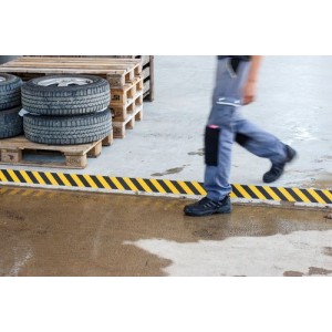 M2 - protizdrsna oznaka, prilegajoča, črno/rumena, zvitek 100 mm x 18,3 m