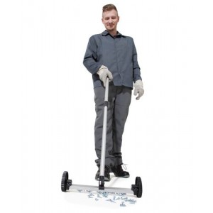 Magnetna metla z nastavljivim teleskopskim ročajem, kolesa